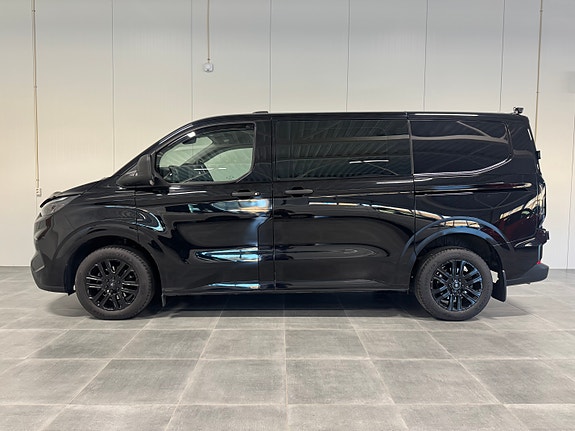 Ford Transit Custom 320L 11 of 30