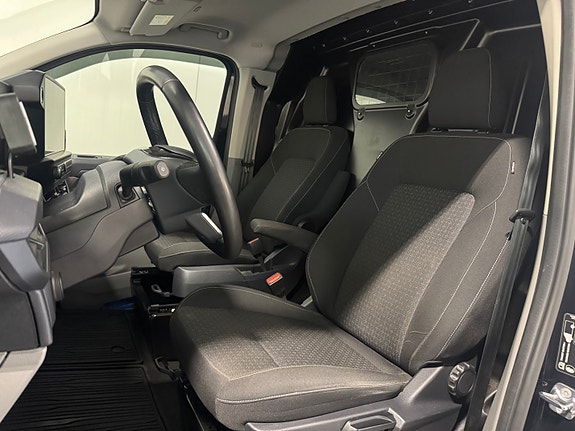 Ford Transit Custom 320L 25 of 30