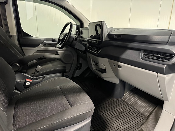 Ford Transit Custom 320L 29 of 30