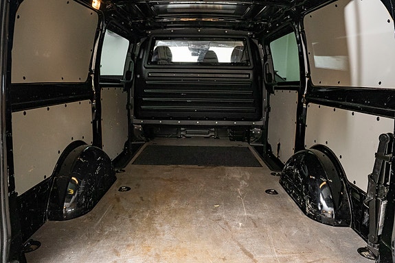 Mercedes-Benz Vito 9 of 24