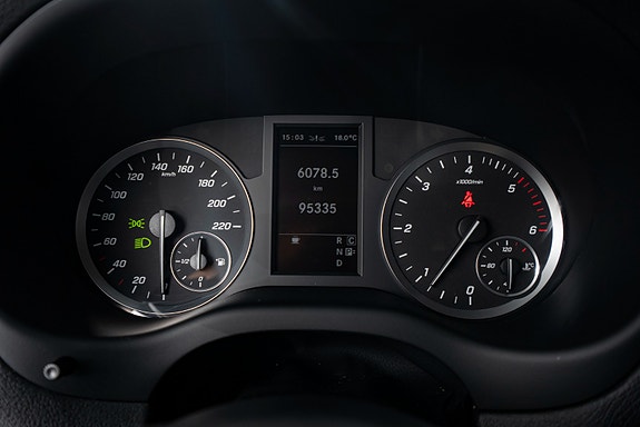 Mercedes-Benz Vito 14 of 24