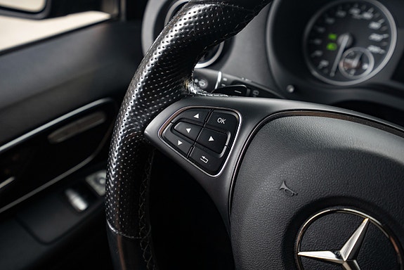Mercedes-Benz Vito 15 of 24