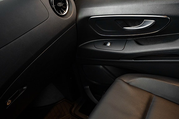 Mercedes-Benz Vito 23 of 24