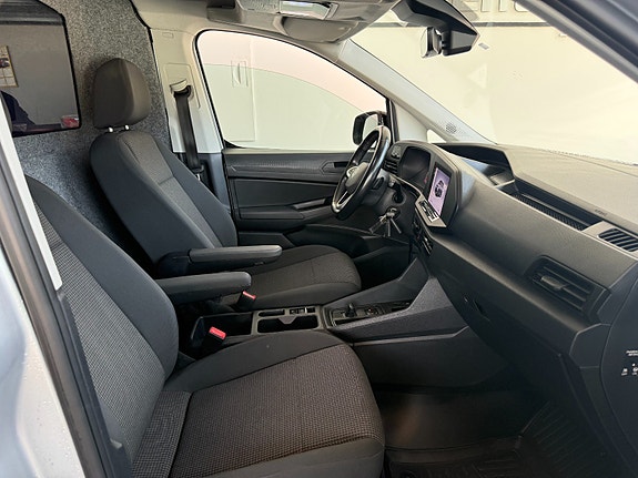 Volkswagen Caddy Maxi 12 of 15