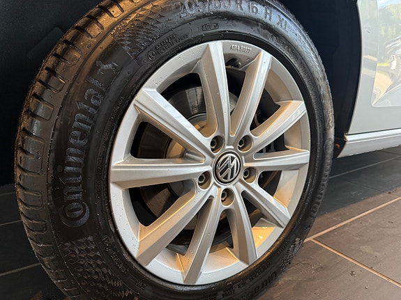 Volkswagen Caddy Maxi 15 of 15