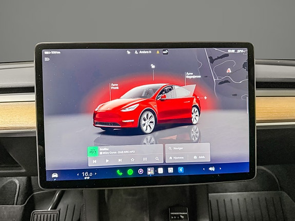 Tesla Model Y 13 of 28