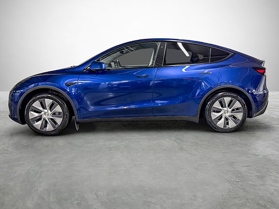 Tesla Model Y 2 of 30