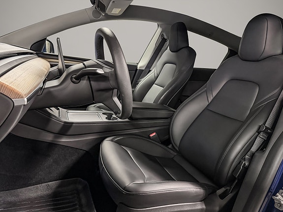 Tesla Model Y 11 of 30