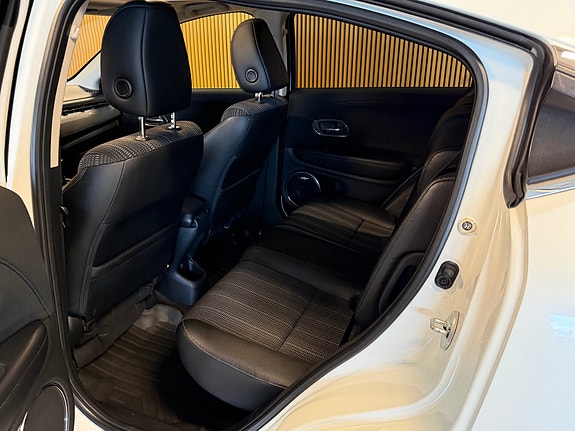 Honda HR-V 17 of 27