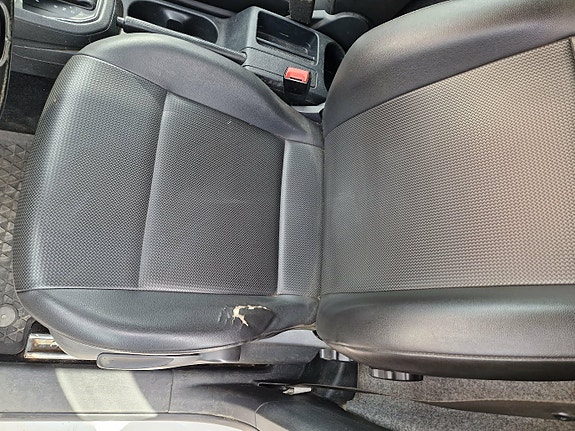 Volkswagen Caddy Maxi 12 of 13
