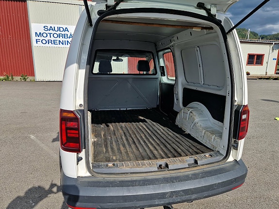 Volkswagen Caddy Maxi 8 of 13