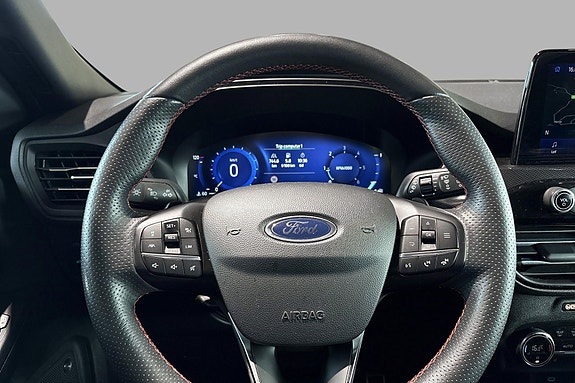 Ford Kuga 11 of 29