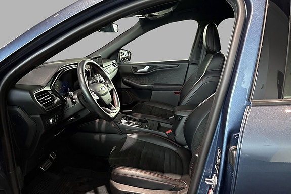 Ford Kuga 10 of 29