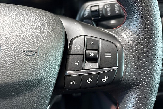 Ford Kuga 24 of 29