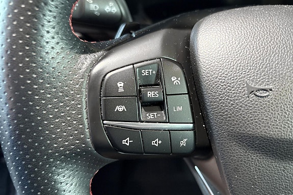 Ford Kuga 23 of 29