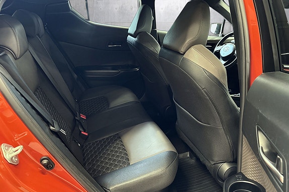 Toyota C-HR 16 of 27