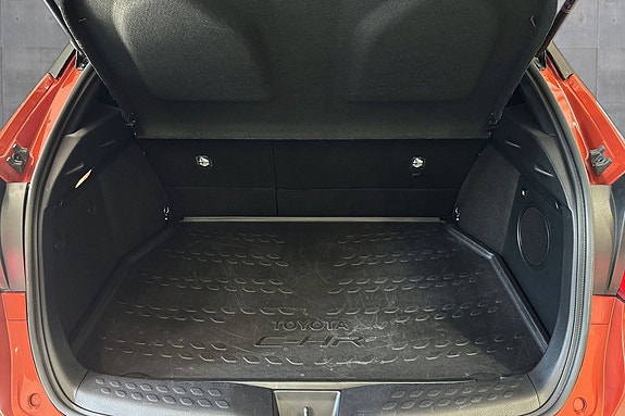 Toyota C-HR 17 of 27