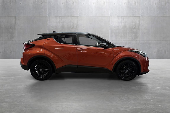 Toyota C-HR 6 of 27