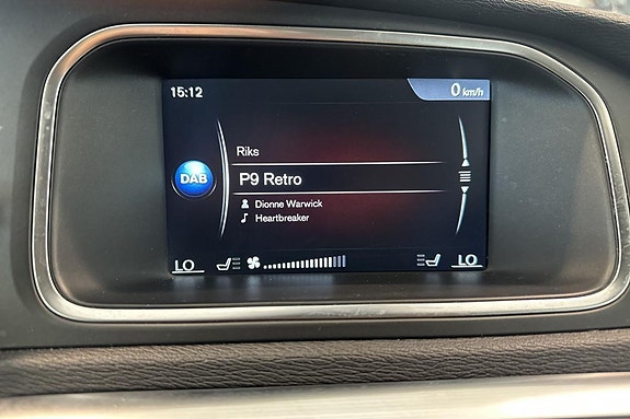 Volvo V40 Cross Country 16 of 23