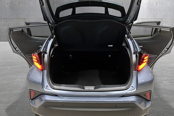Toyota C-HR 17 of 19