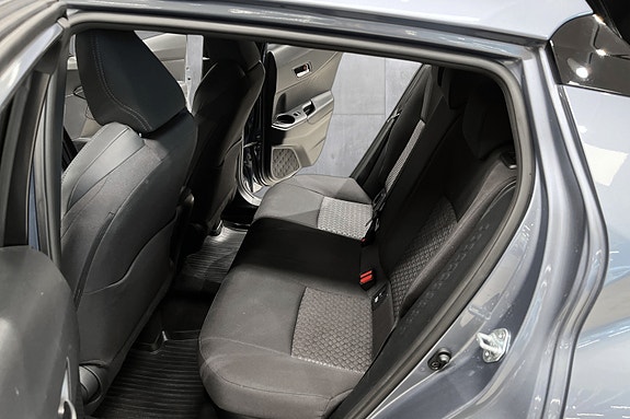 Toyota C-HR 16 of 19