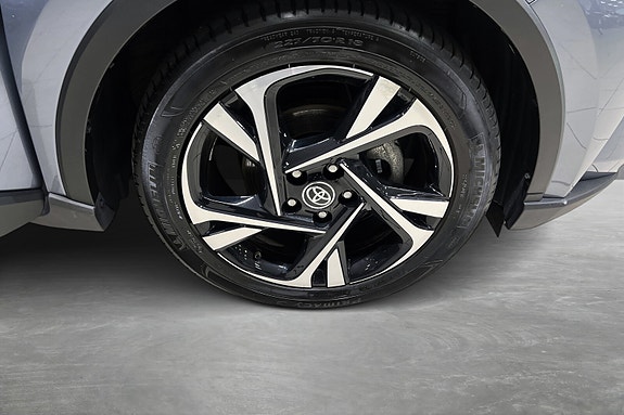 Toyota C-HR 18 of 19