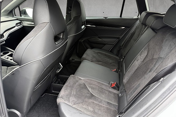 Skoda Enyaq 16 of 23