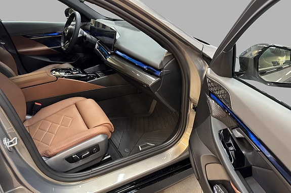BMW i5 19 of 30
