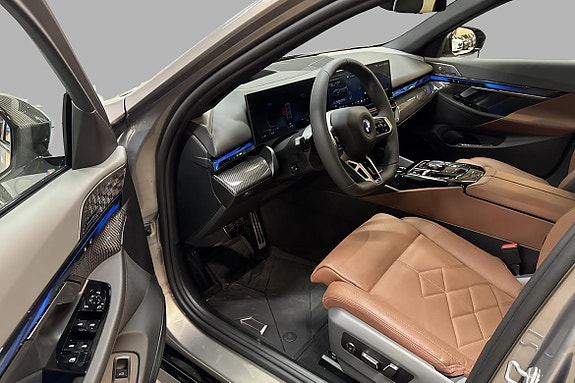 BMW i5 12 of 30