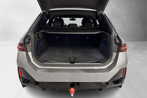 BMW i5 9 of 30