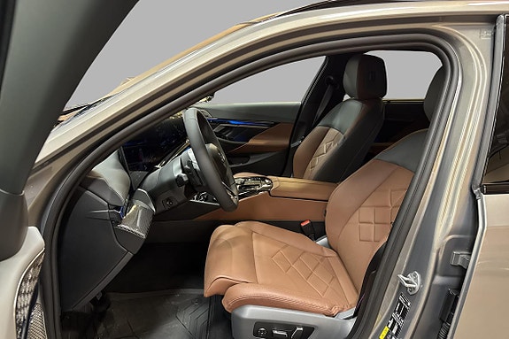 BMW i5 13 of 30