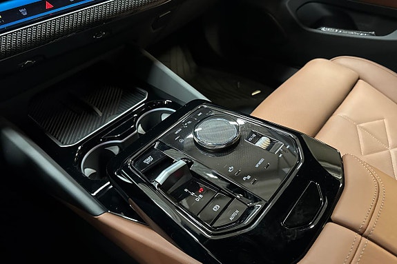 BMW i5 17 of 30