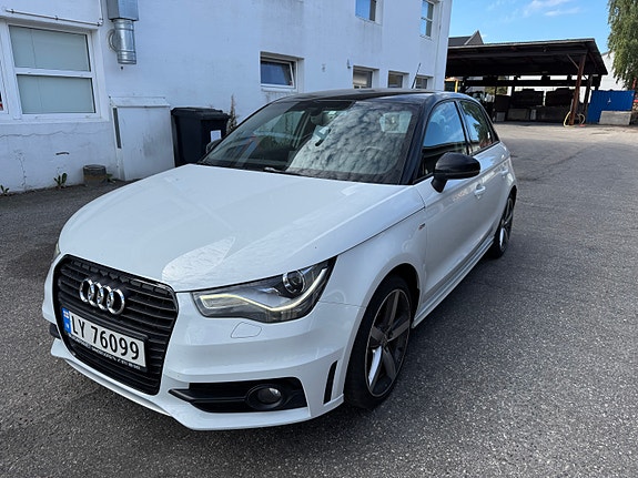 Audi A1 2 of 8