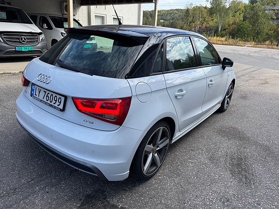 Audi A1 4 of 8
