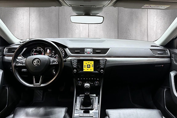 Skoda Superb 12 of 30