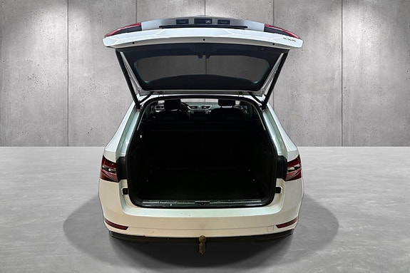Skoda Superb 7 of 30