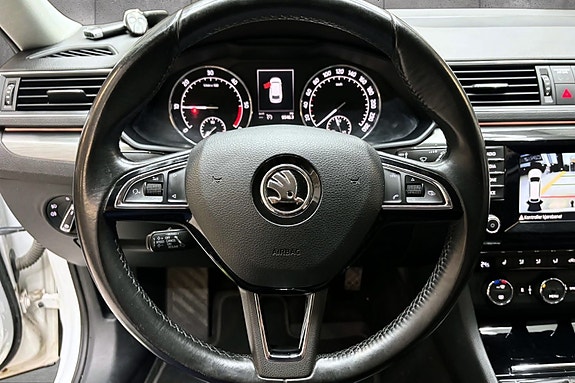 Skoda Superb 10 of 30