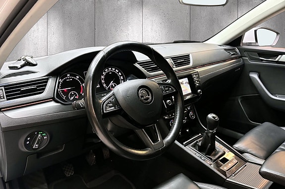 Skoda Superb 11 of 30