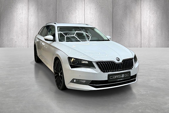 Skoda Superb 2 of 30