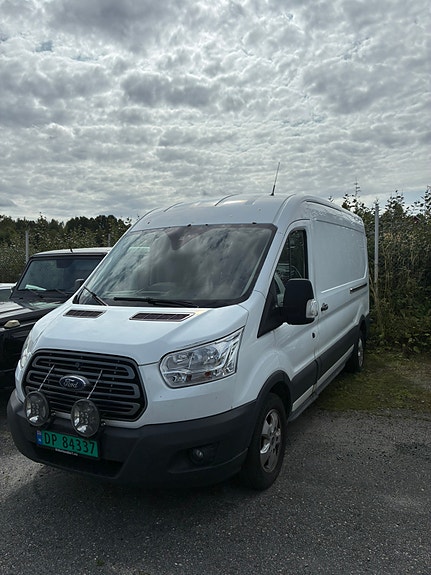 Ford Transit 310 L3 Van 2 of 11