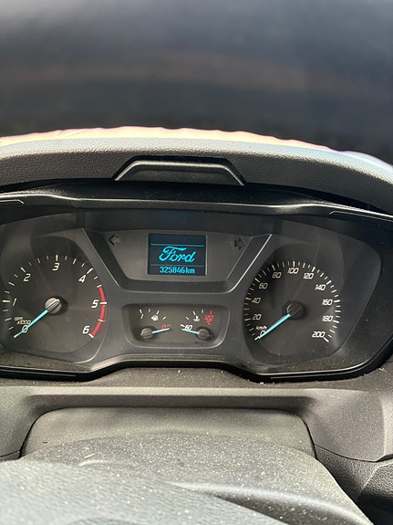 Ford Transit 310 L3 Van 6 of 11