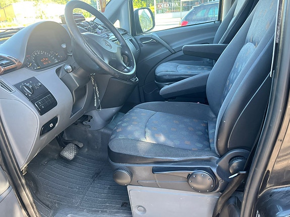 Mercedes-Benz Vito 111 12 of 21