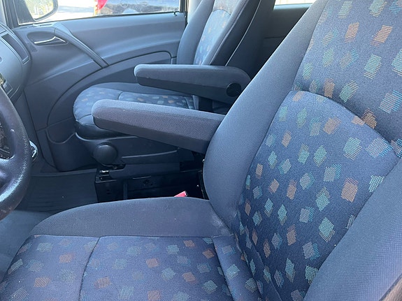Mercedes-Benz Vito 111 13 of 21