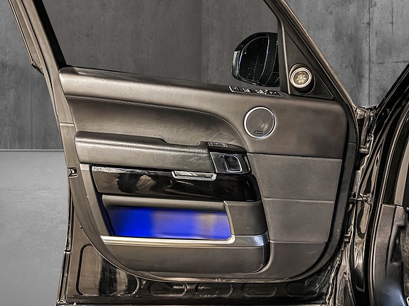 Land Rover Range Rover 16 of 29