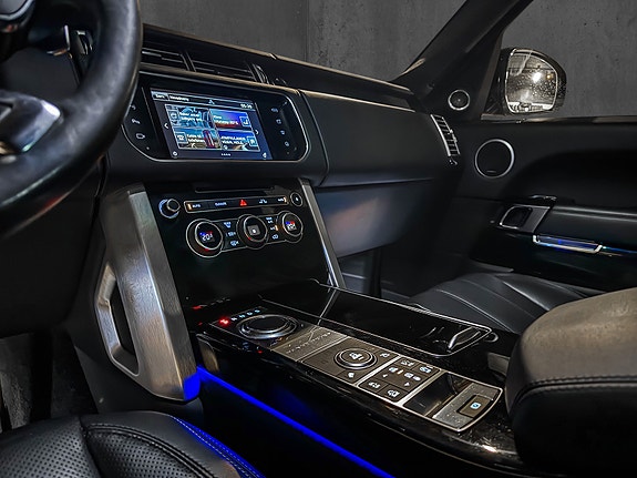 Land Rover Range Rover 15 of 29