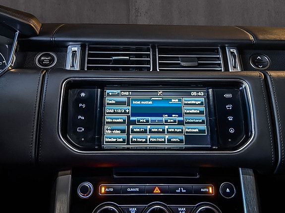Land Rover Range Rover 25 of 29