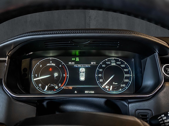 Land Rover Range Rover 22 of 29