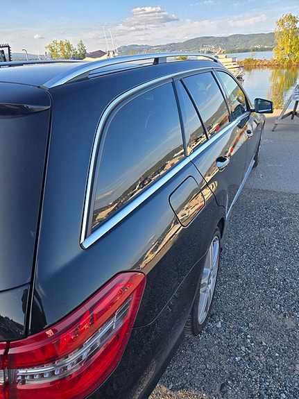 Mercedes-Benz E500 6 of 9