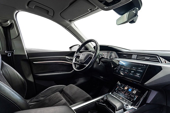 Audi e-tron 15 of 24