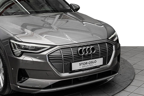 Audi e-tron 2 of 24